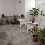 Zisa Ai Cantieri Culturali Con Patio Privato - Vicino Centro Storico - No Ztl Apartamento *