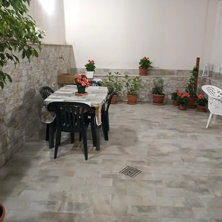 Appartamento Zisa Ai Cantieri Culturali Con Patio Privato - Vicino Centro Storico - No Ztl