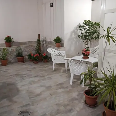 Zisa Ai Cantieri Culturali Con Patio Privato - Vicino Centro Storico - No Ztl Appartamento *