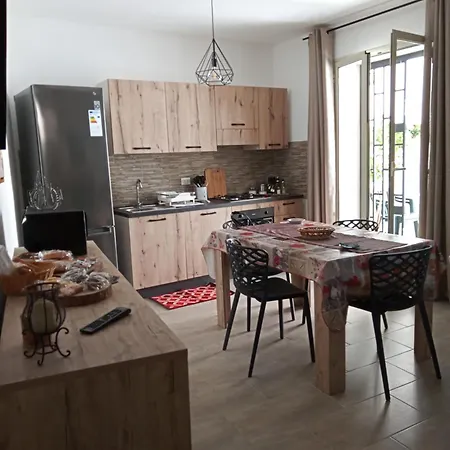 Appartamento Zisa Ai Cantieri Culturali Con Patio Privato - Vicino Centro Storico - No Ztl Palermo
